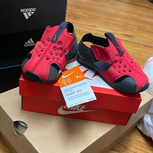 COPY - Nike Sunray protect sandals *new* 7C toddler